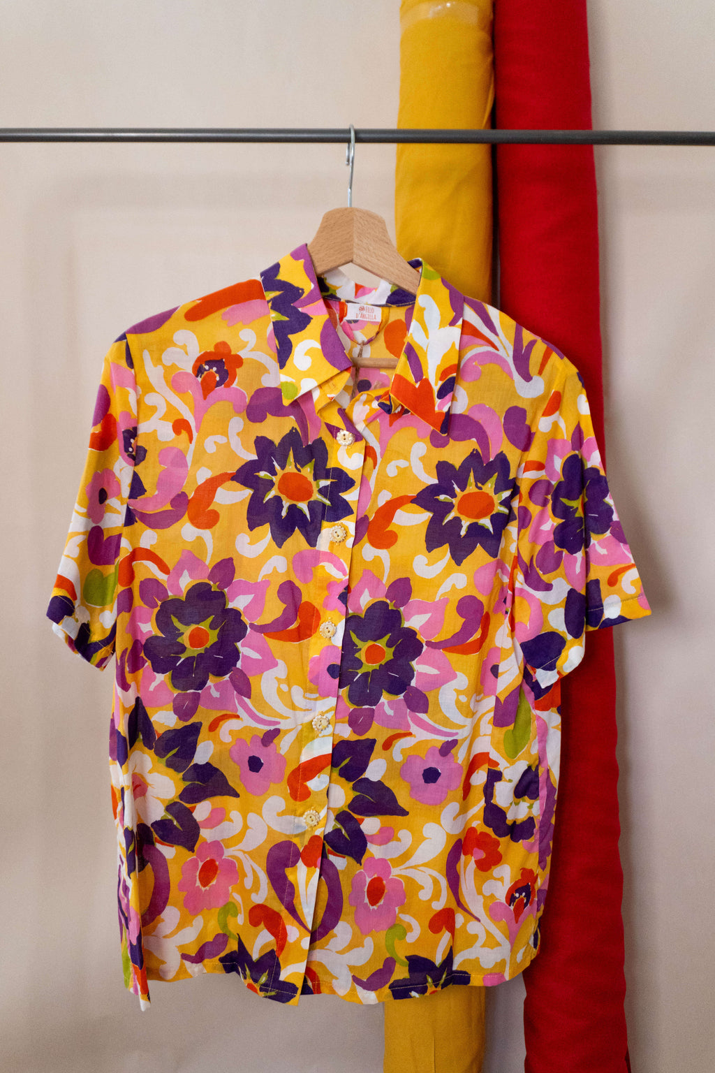 Camicia leggera con fantasia floreale