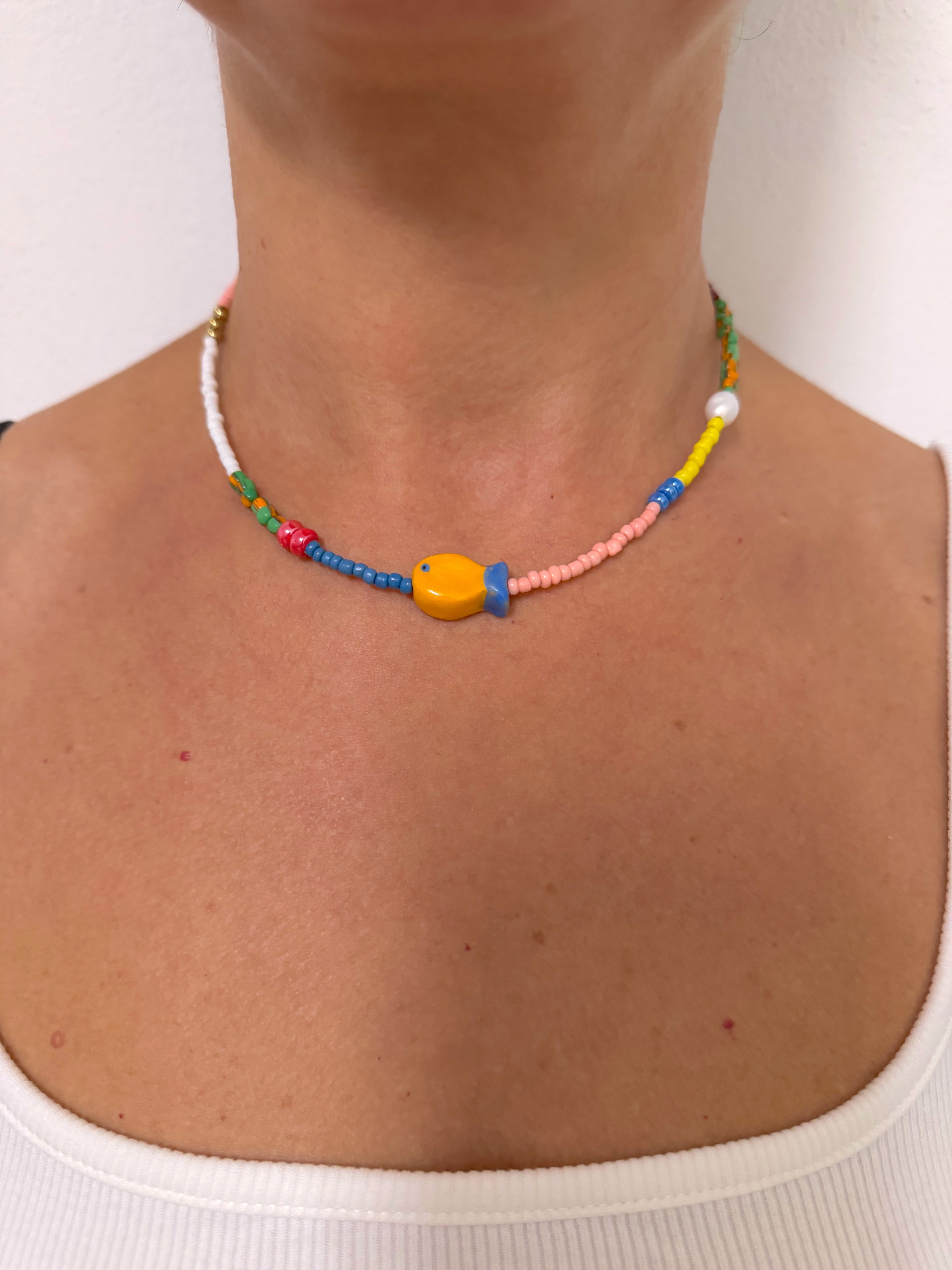 Collana con pesciolino arancione-azzurro