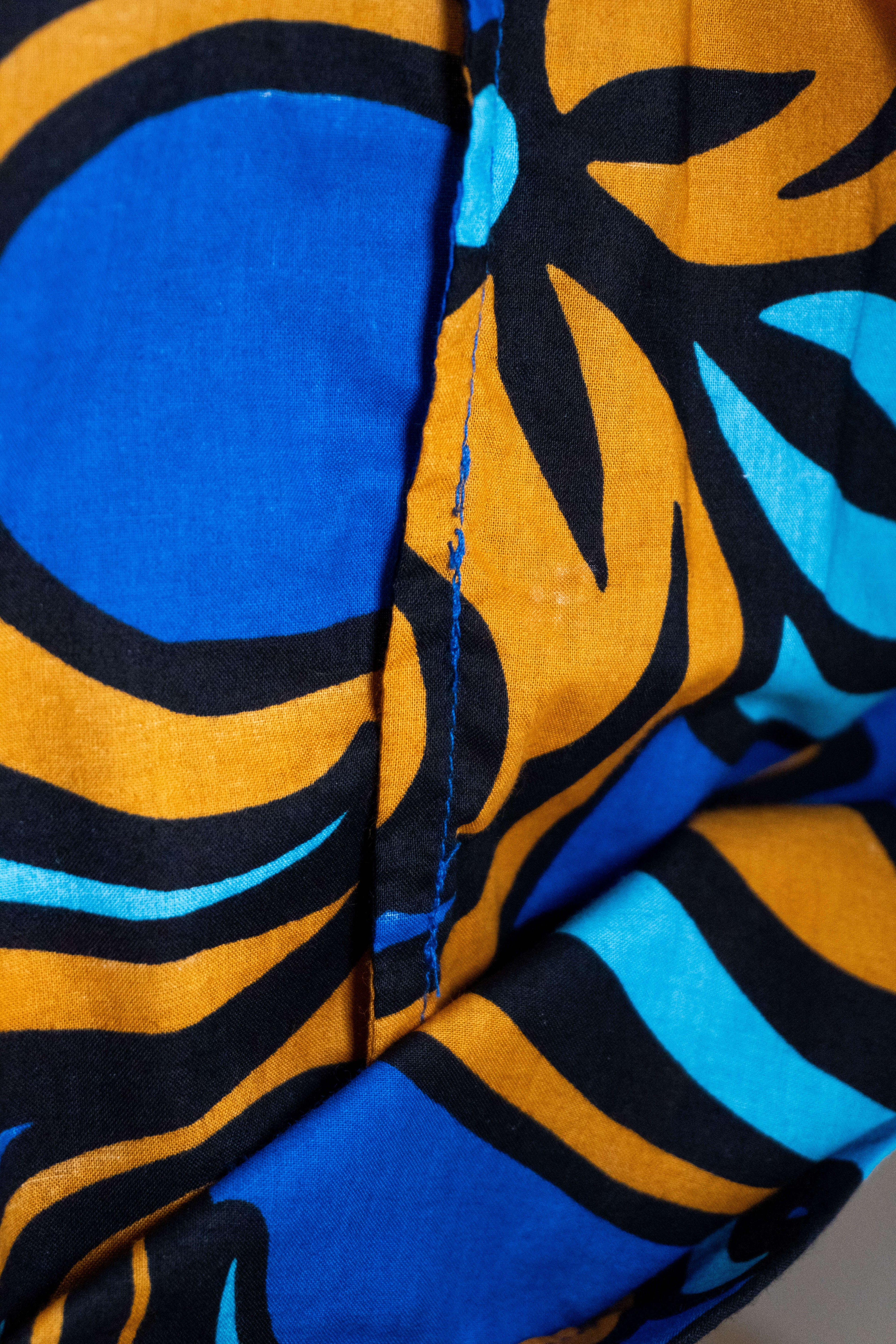 Camicia leggera con fantasia astratta blu