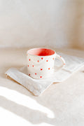 Tazza da latte cuori rossi